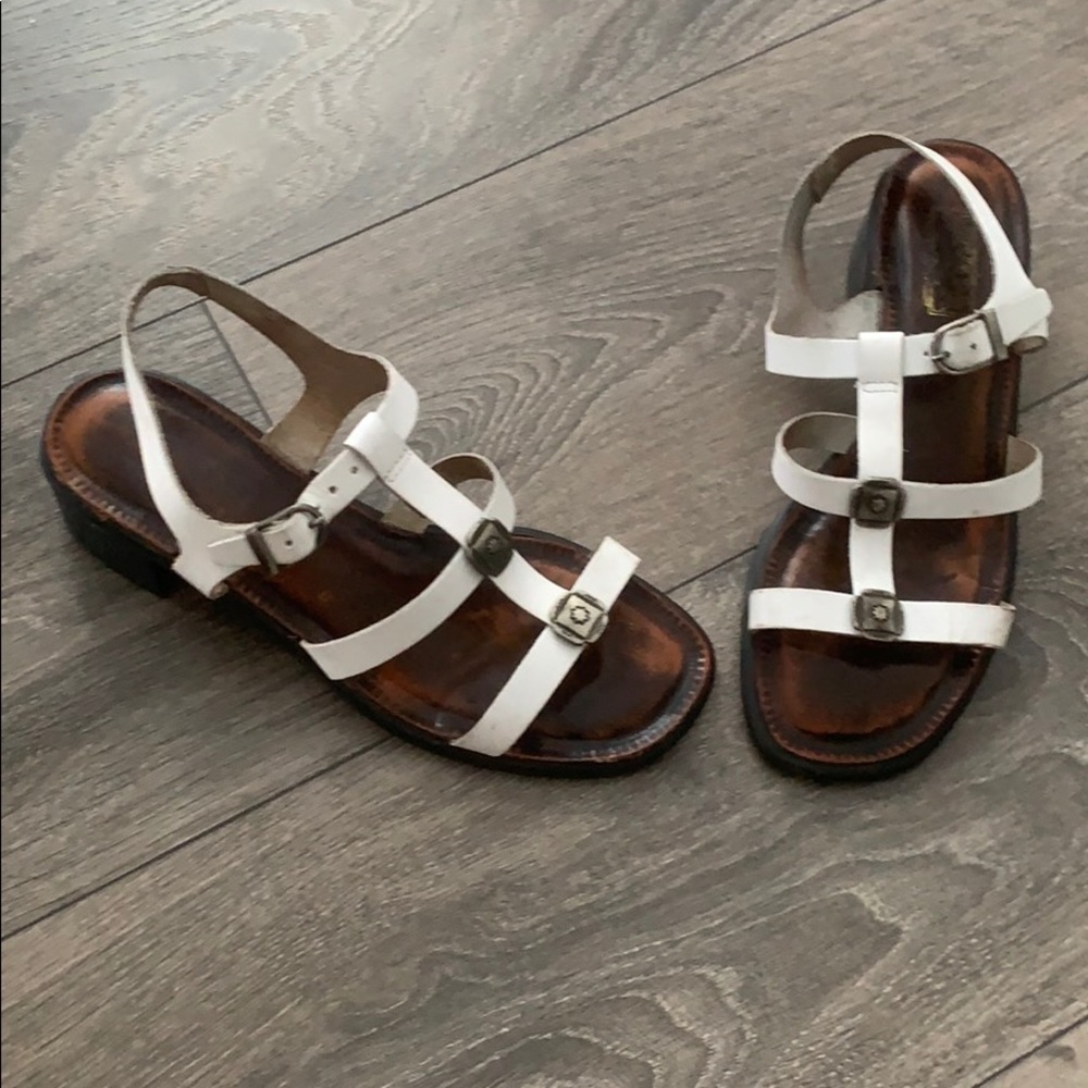 Vintage white heeled sandals with silver detail